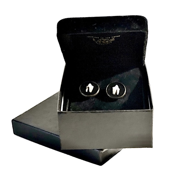 Other - Oddity Teeth Taxidermy (Cruelty Free) Cufflinks